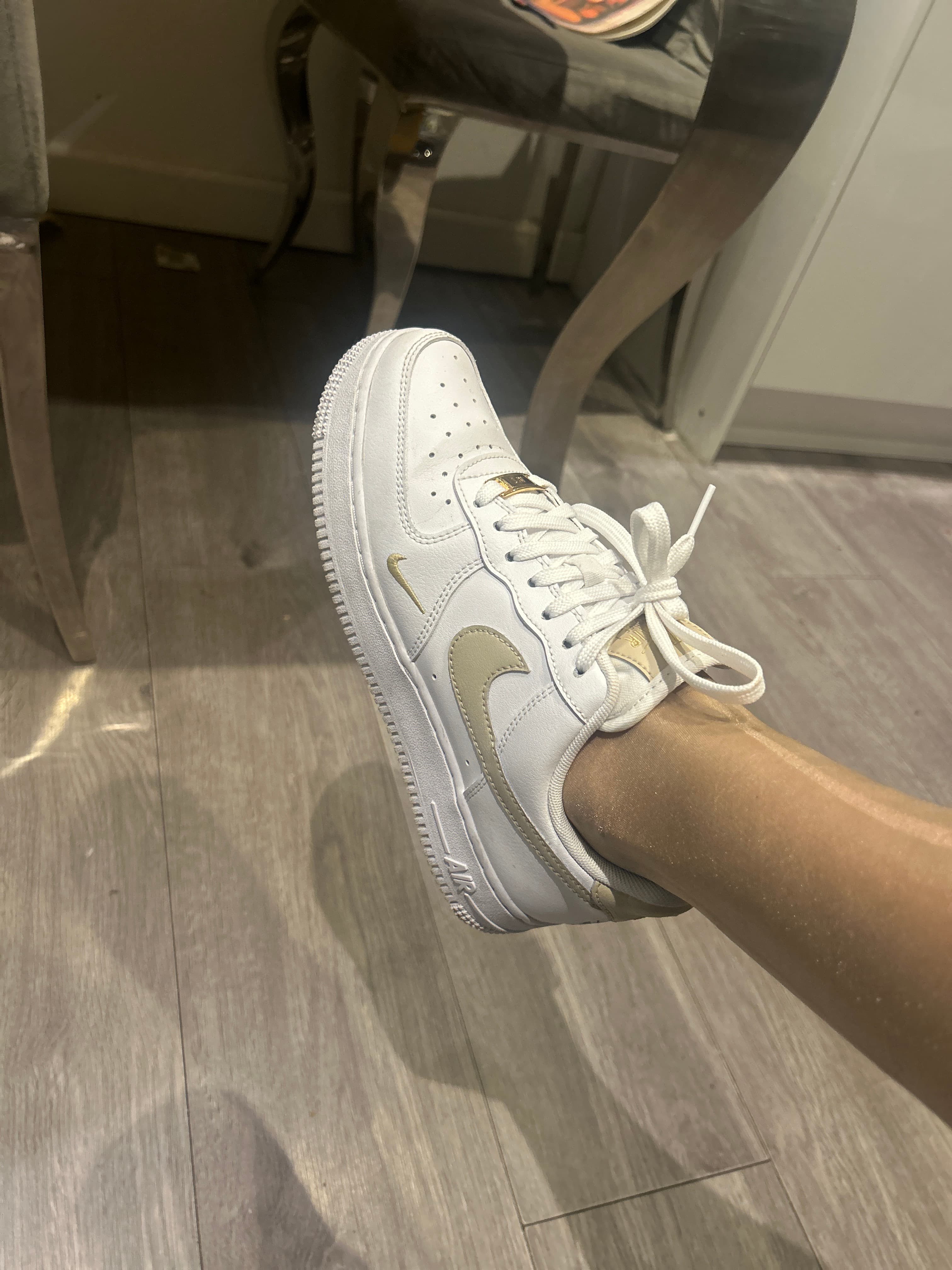 Nike Air Force 1 '07 (or similar variant) - AI says Real - Image 1
