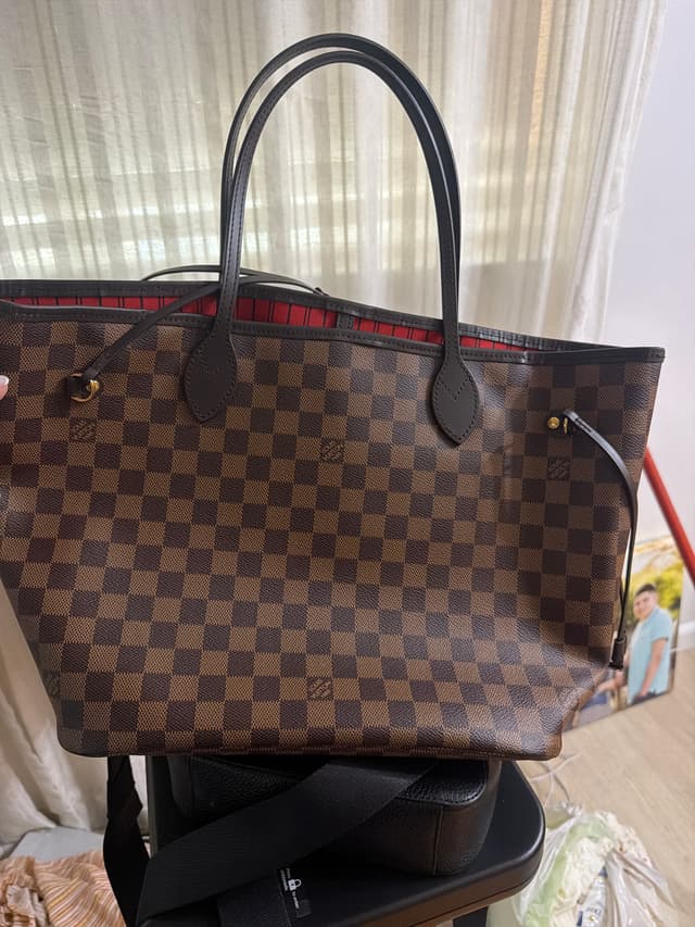 Louis Vuitton Damier Ebene Neverfull MM - AI says Real