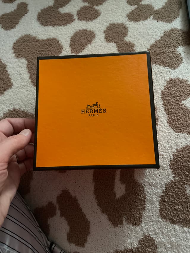 Hermès Belt - AI says Fake