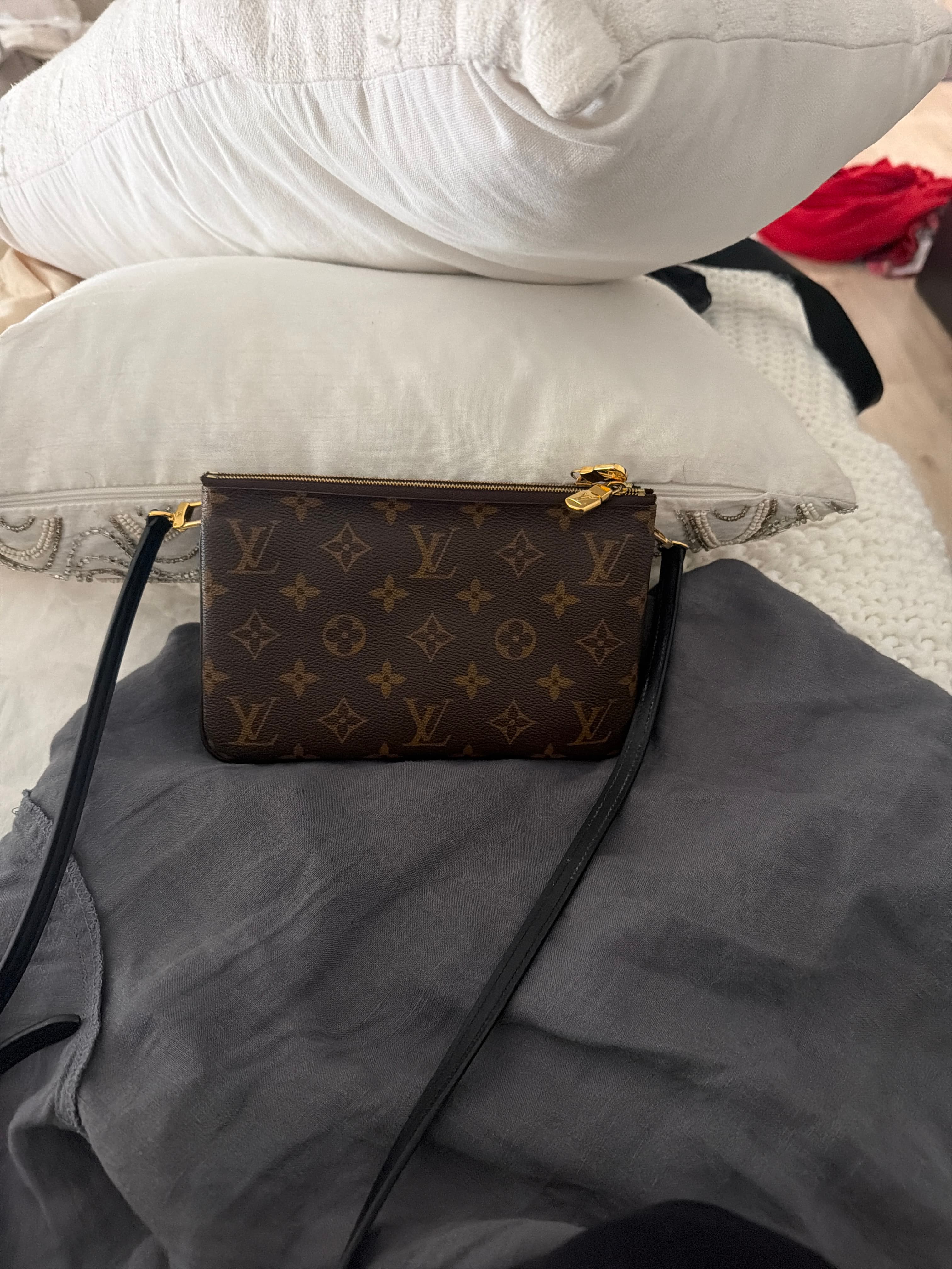 Louis Vuitton Monogram Pochette Accessoires - AI says Real - Image 1