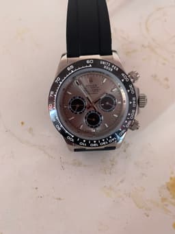 Rolex Daytona - AI says Fake