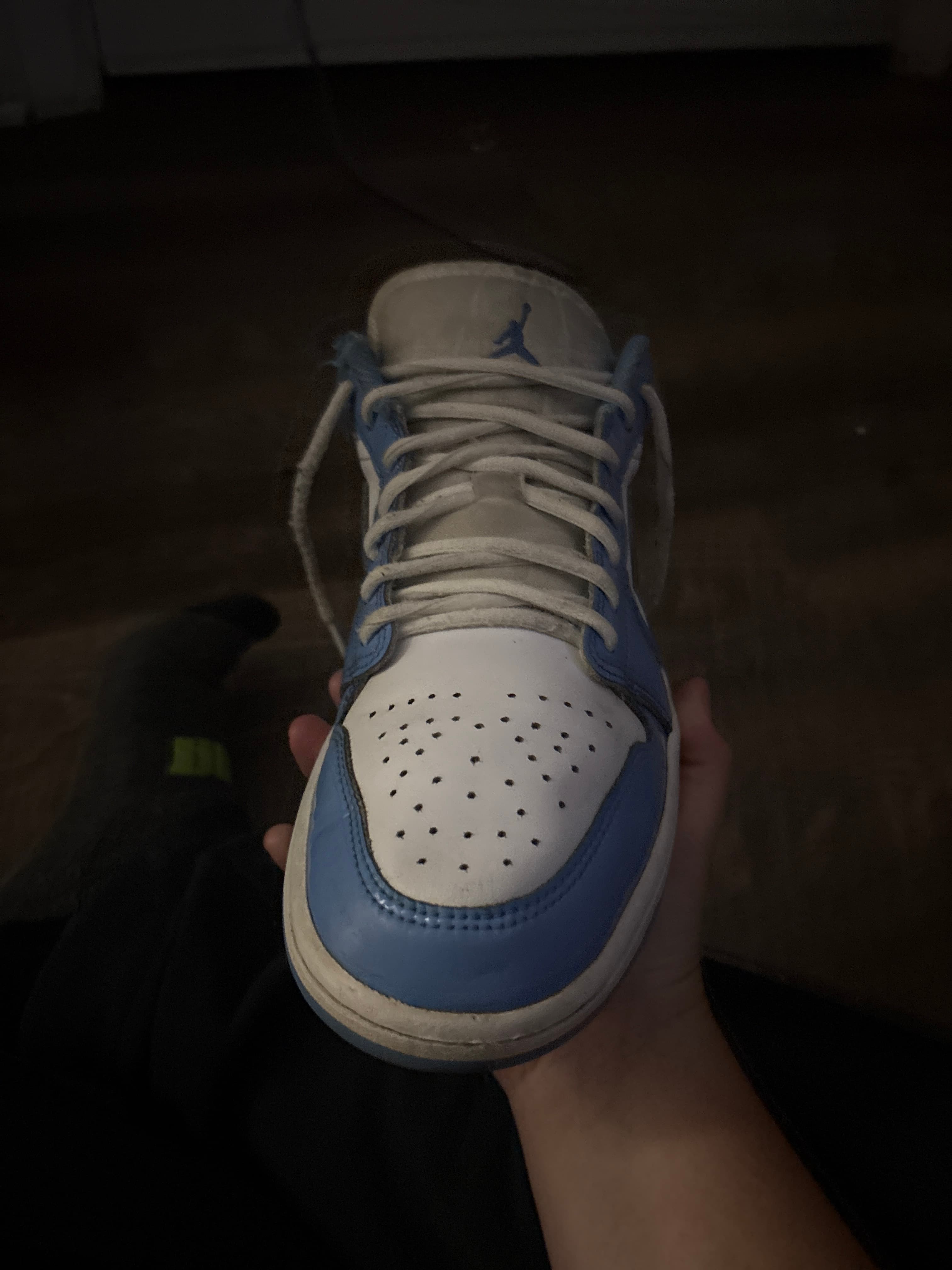 Air Jordan 1 Low 'University Blue' (or similar UNC colorway) - AI says Real - Image 1