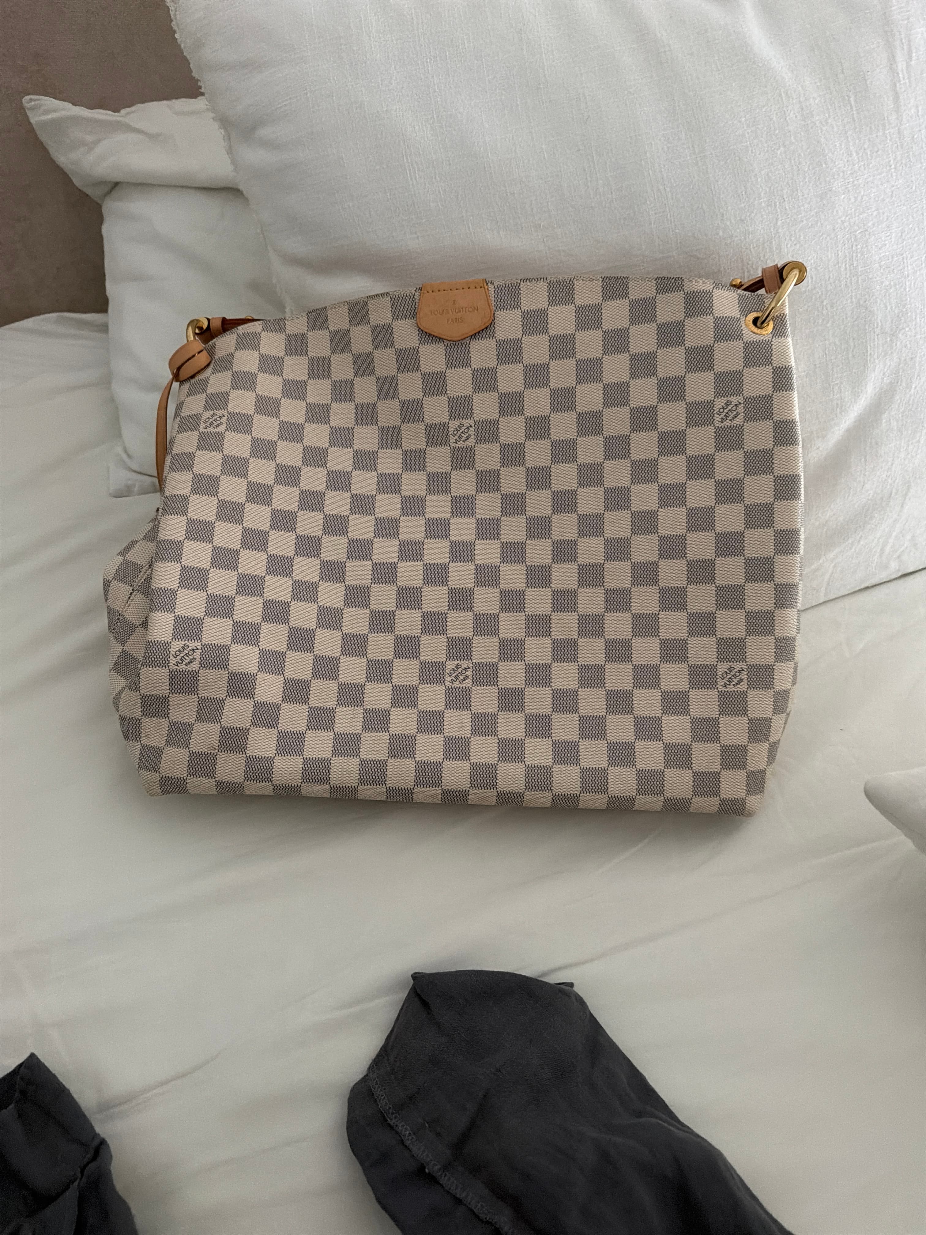 Louis Vuitton Graceful MM in Damier Azur - AI says Real - Image 1
