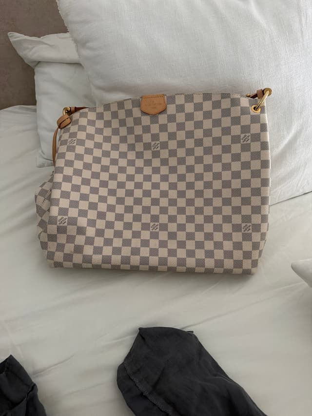 Louis Vuitton Graceful MM in Damier Azur - AI says Real