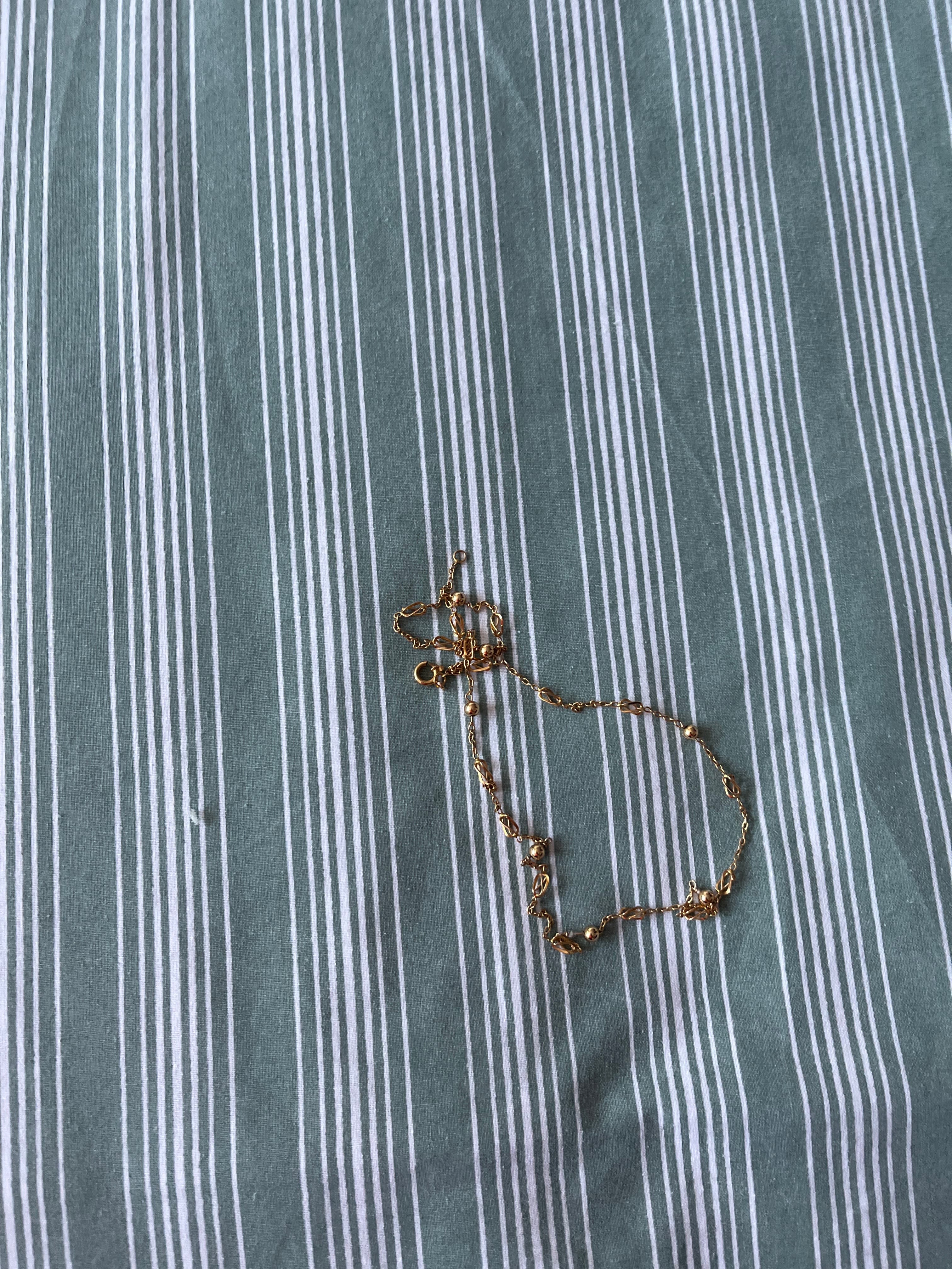 Gold-tone chain bracelet - AI says Real - Image 1
