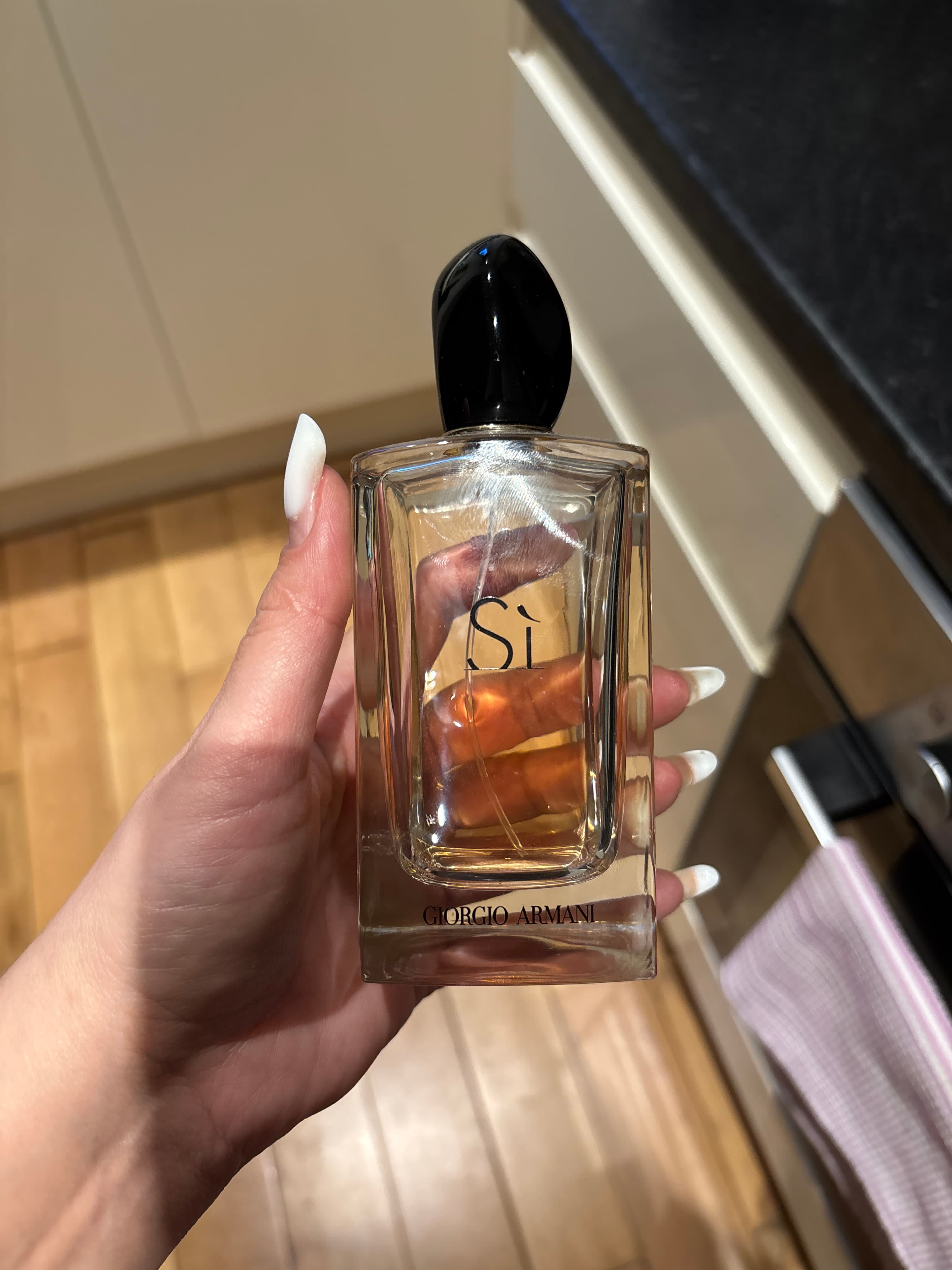 Giorgio Armani Sì Eau de Parfum - AI says Real - Image 1