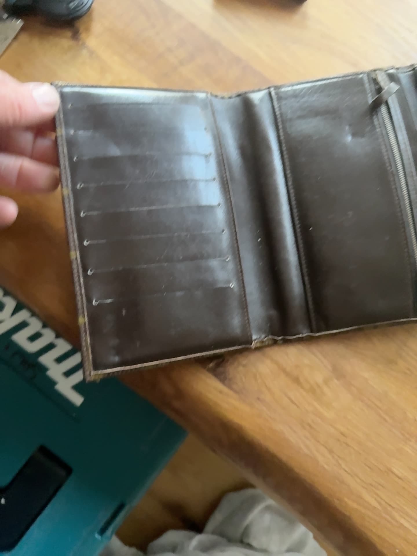 Louis Vuitton Monogram Canvas Trifold Wallet - AI says Real - Image 1