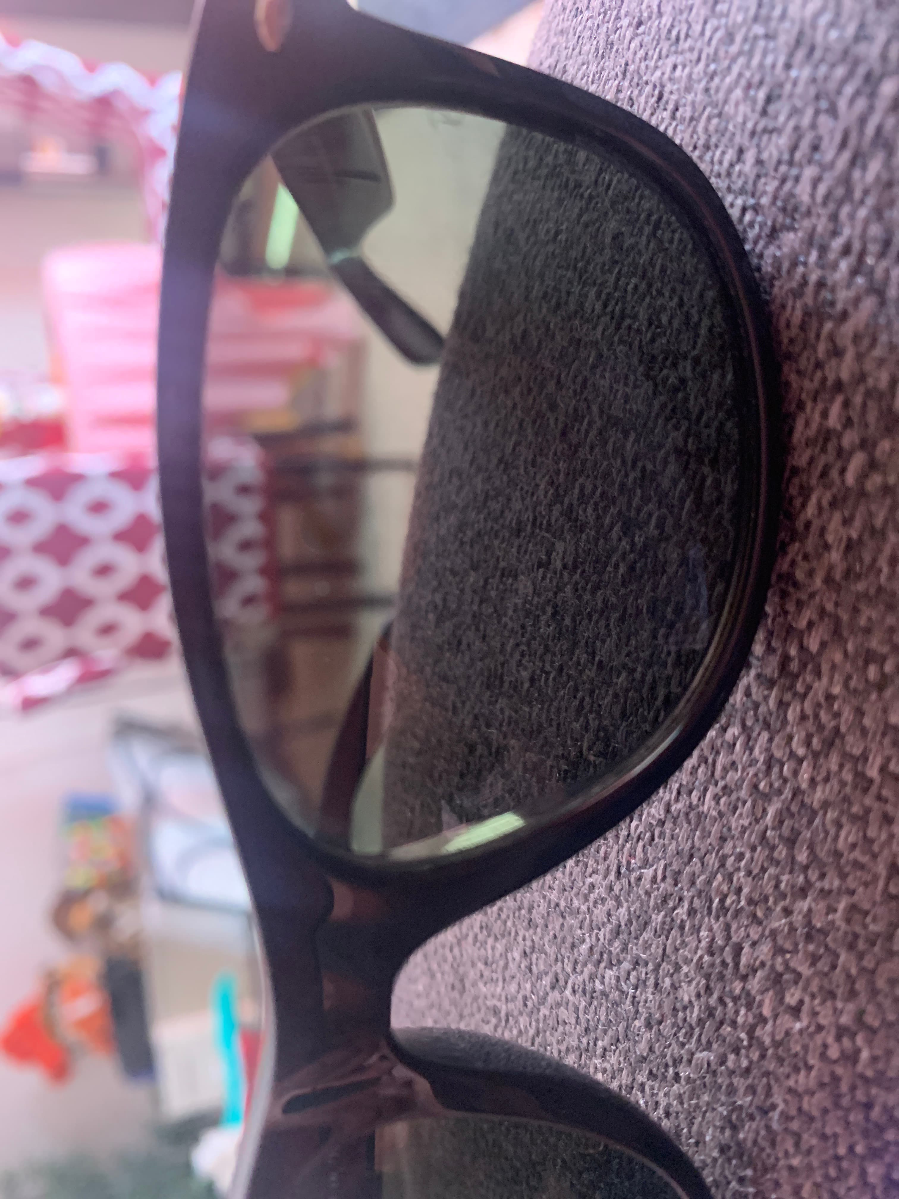 Ray-Ban Justin (RB4165) Polarized Sunglasses - AI says Real - Image 1