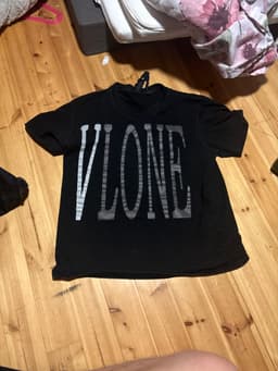 Vlone T-Shirt (Black, VLONE front / V logo back) - AI says Fake