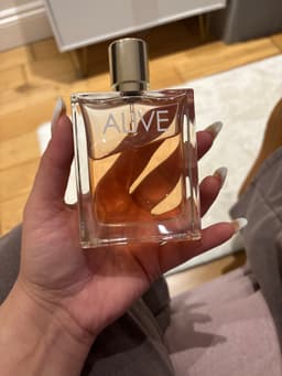 Hugo Boss Alive Eau de Parfum - AI says Real