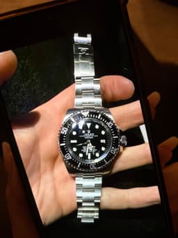 Rolex Sea-Dweller Deepsea - AI says Fake