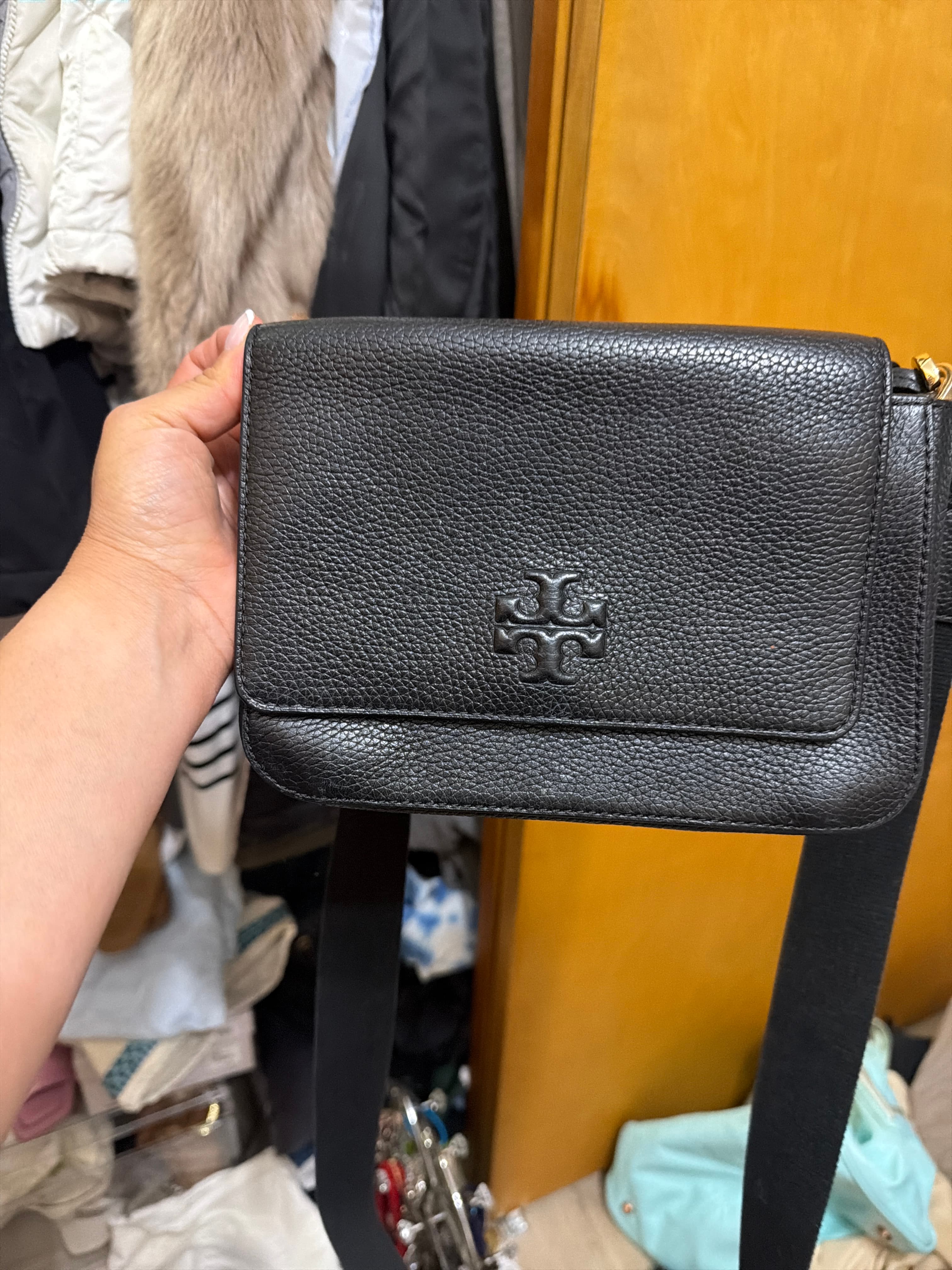Tory Burch crossbody bag - AI says Real - Image 1