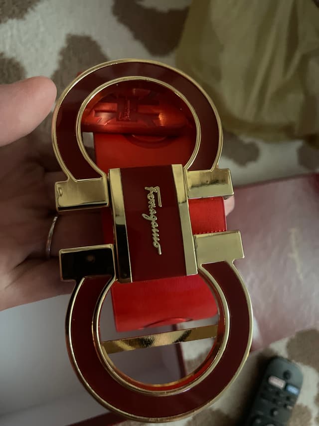 Ferragamo Belt - AI says Fake