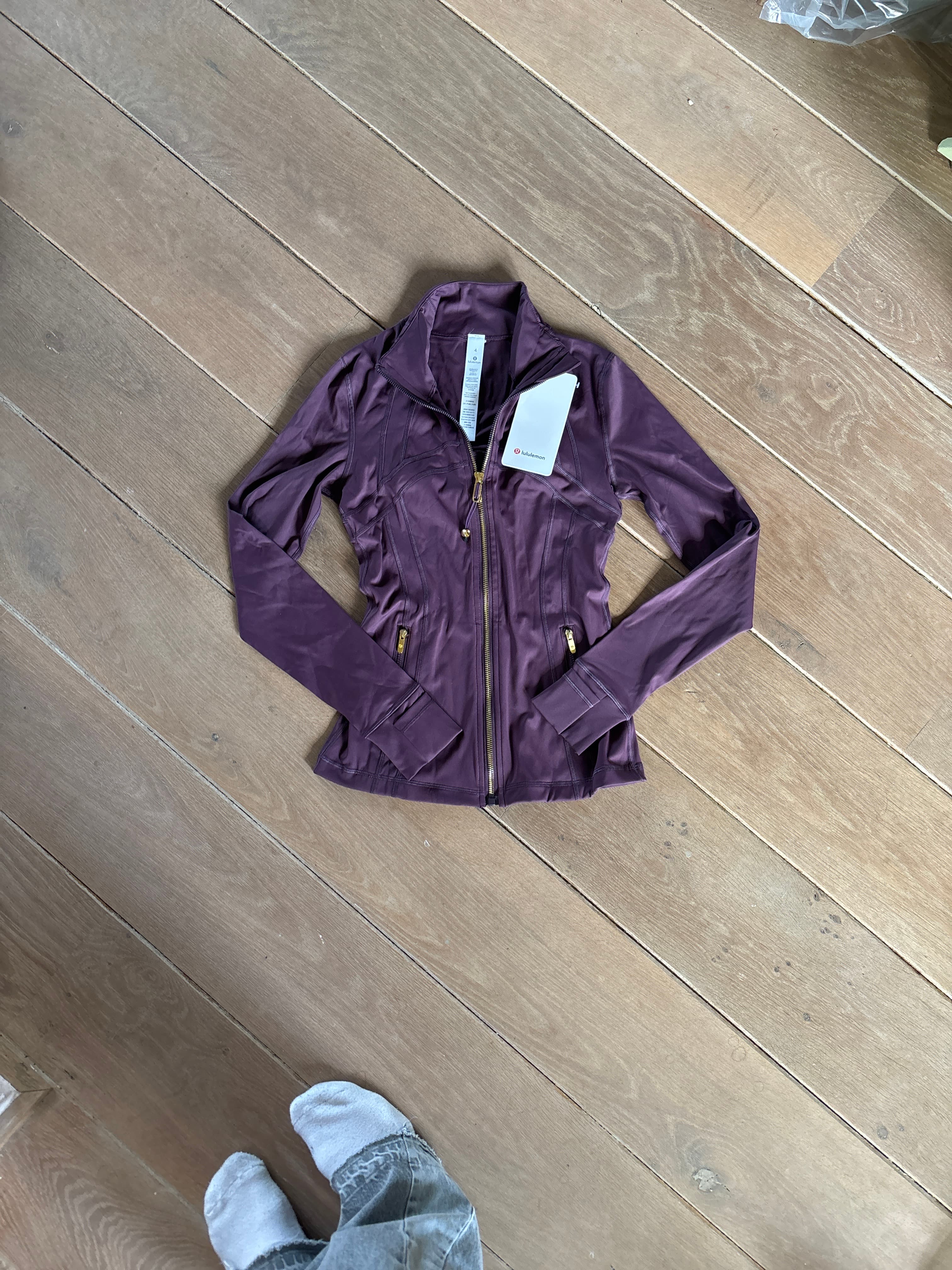 Lululemon Define Jacket - AI says Fake - Image 1