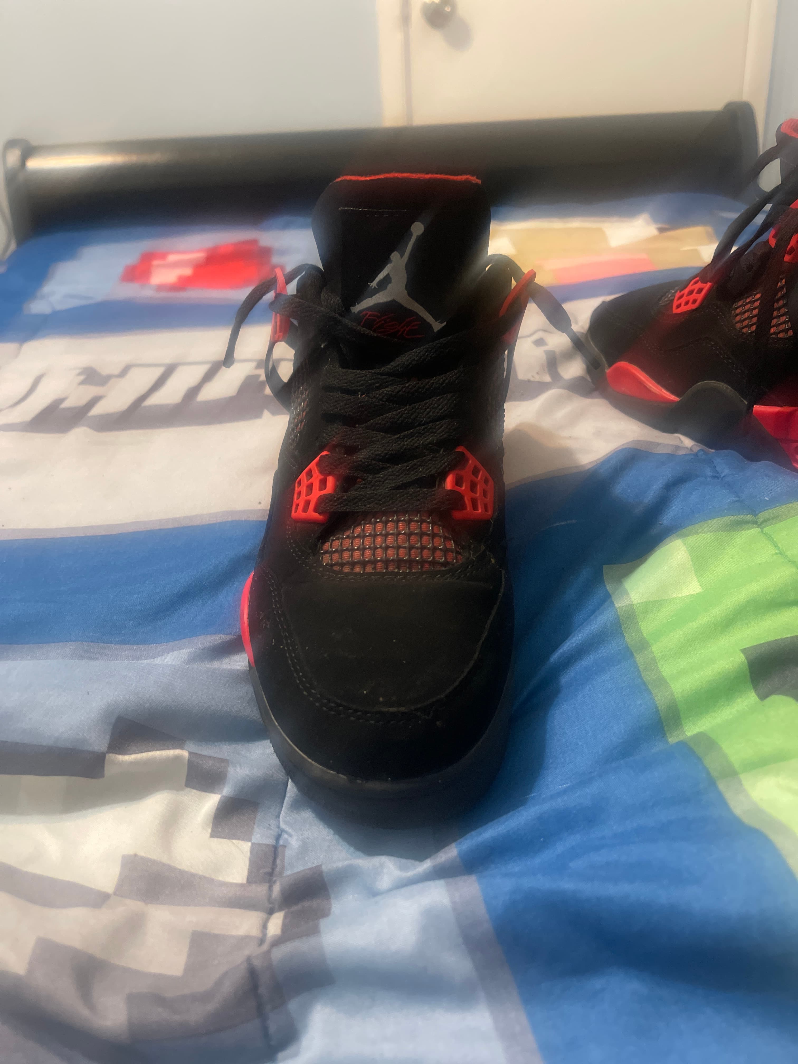 Air Jordan 4 Retro 'Red Thunder' - AI says Fake - Image 1