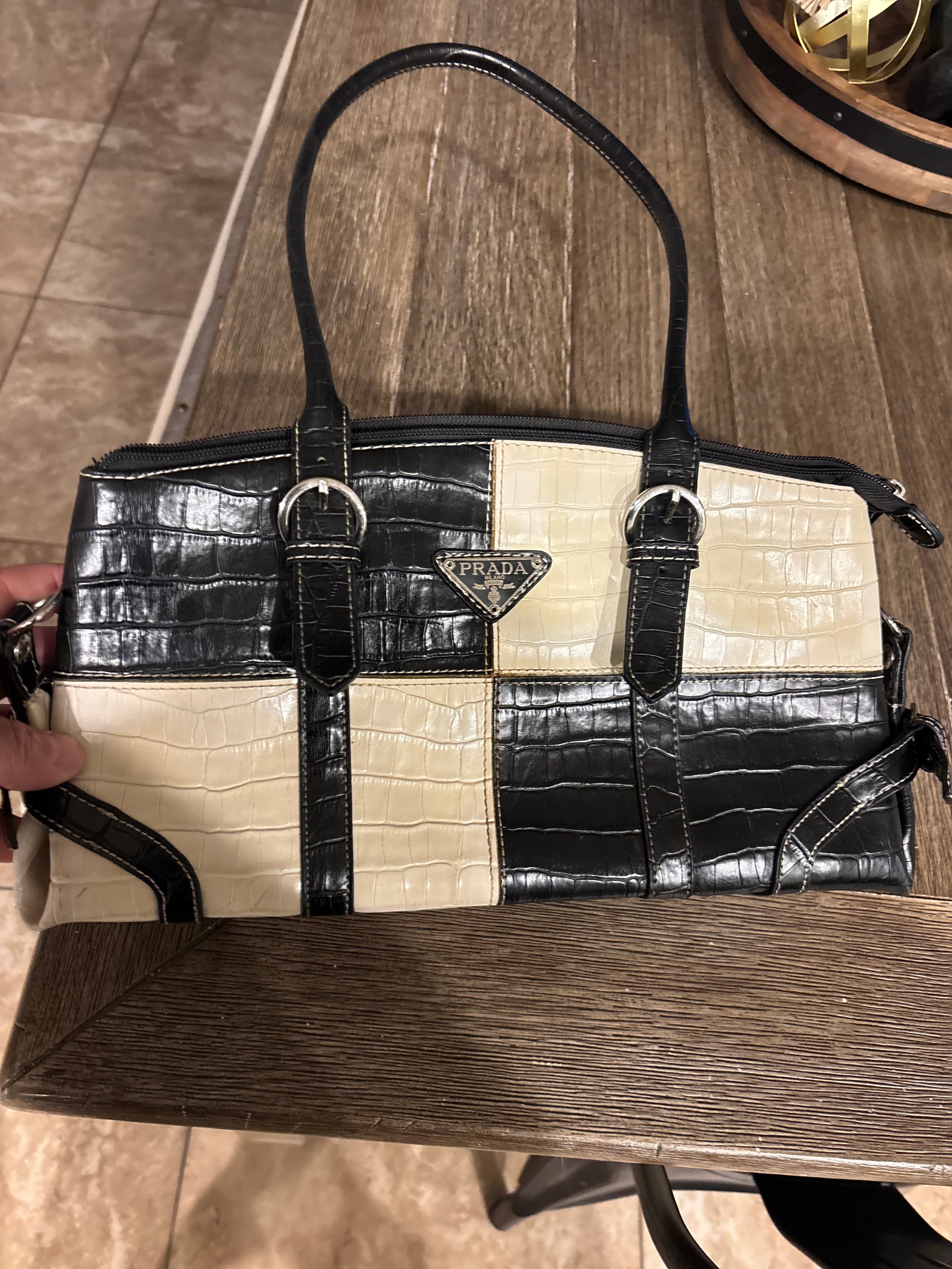 Prada handbag (alleged) - AI says Fake - Image 1
