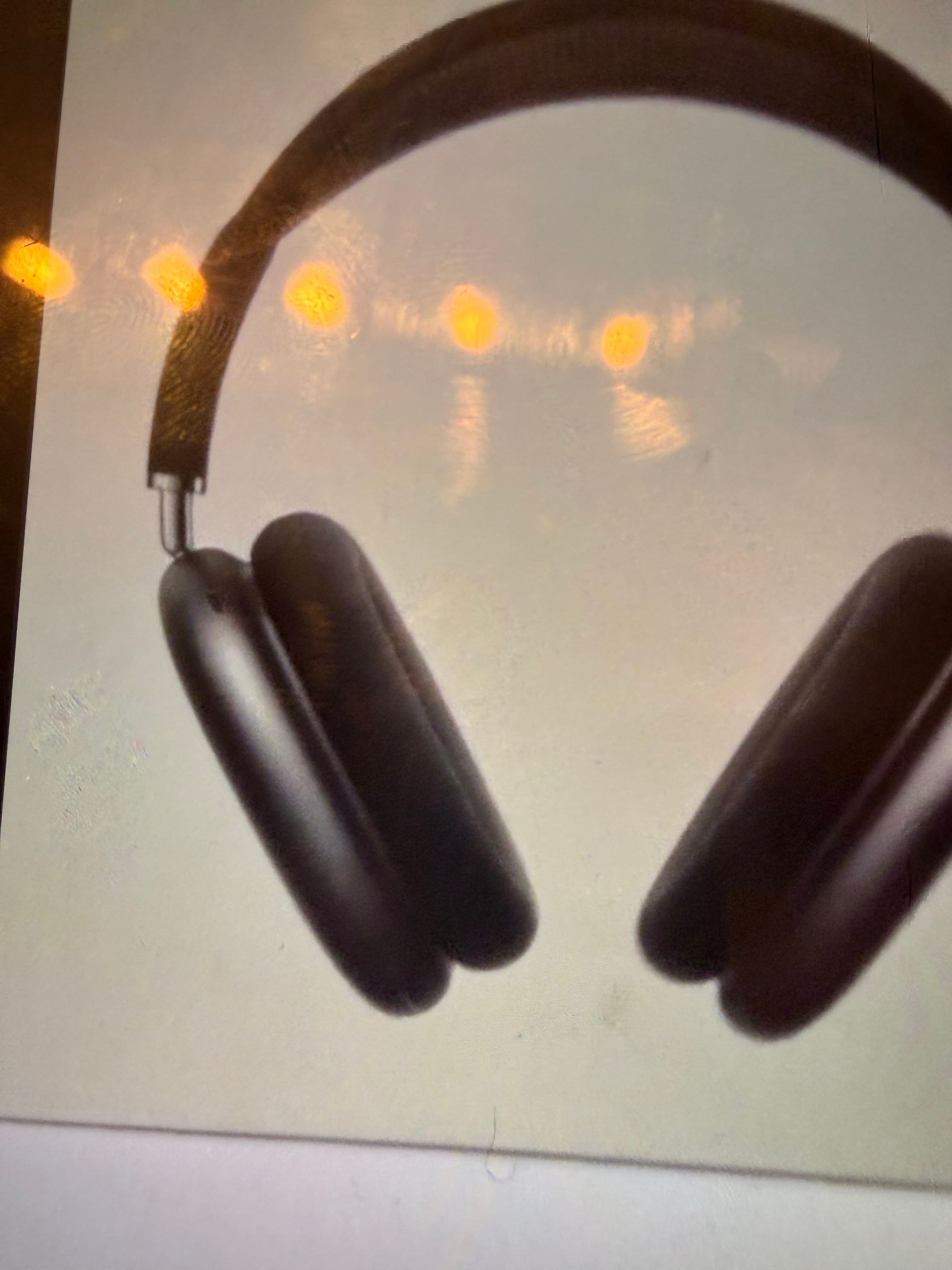 Apple AirPods Pro max - Image 1