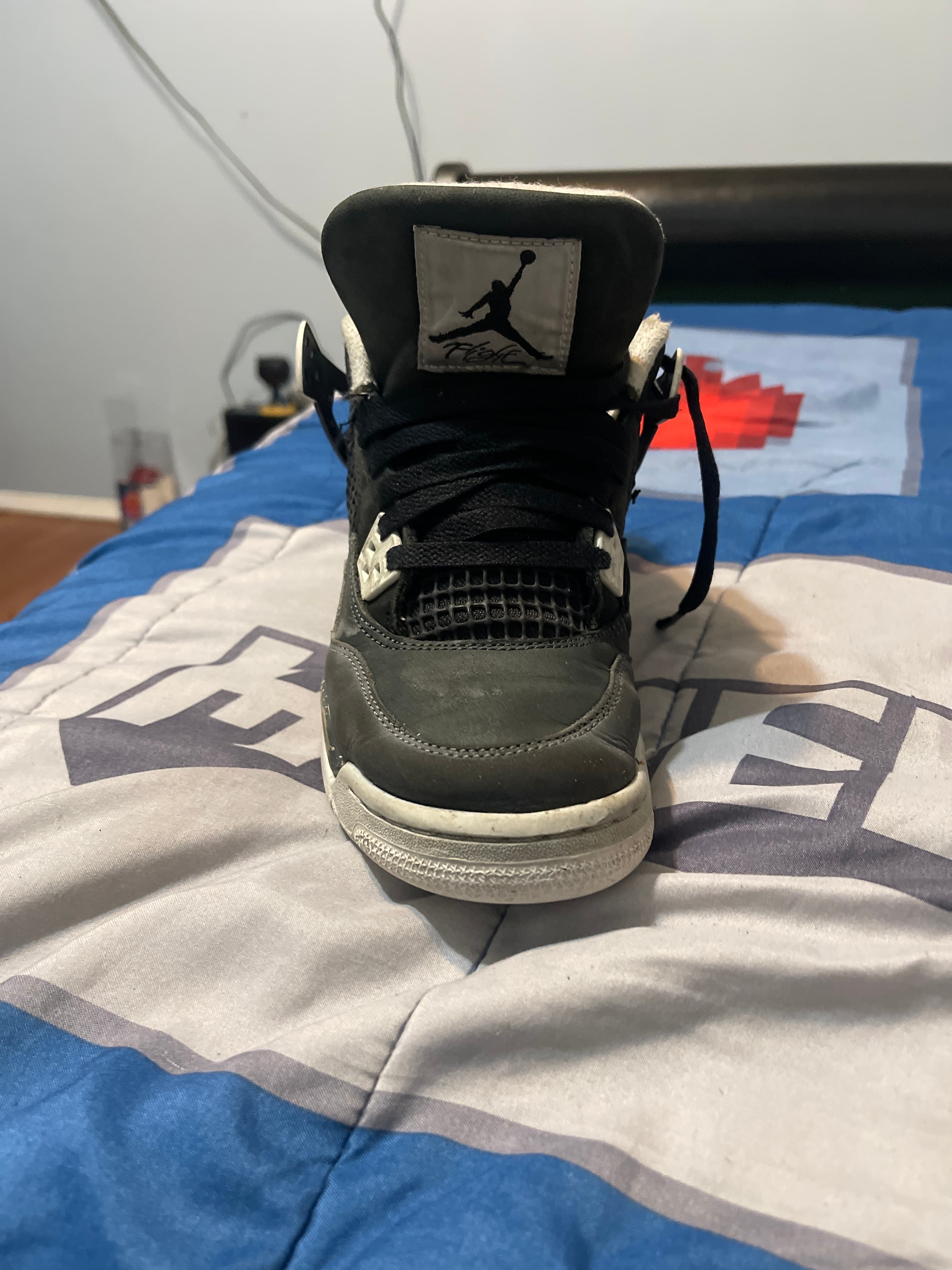 Air Jordan 4 Retro 'Fear' (GS) - AI says Fake - Image 1