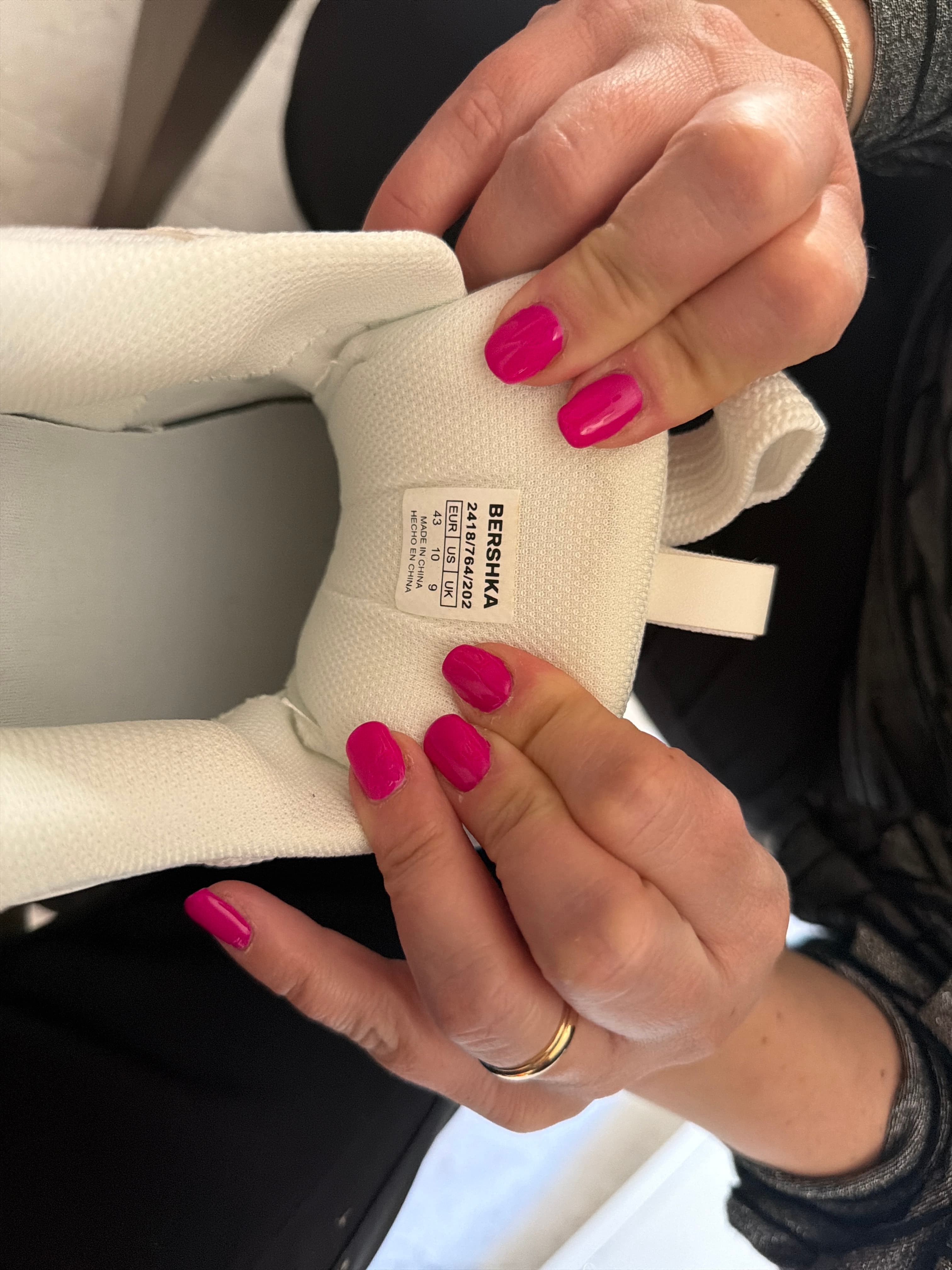 Bershka sneakers - AI says Real - Image 1