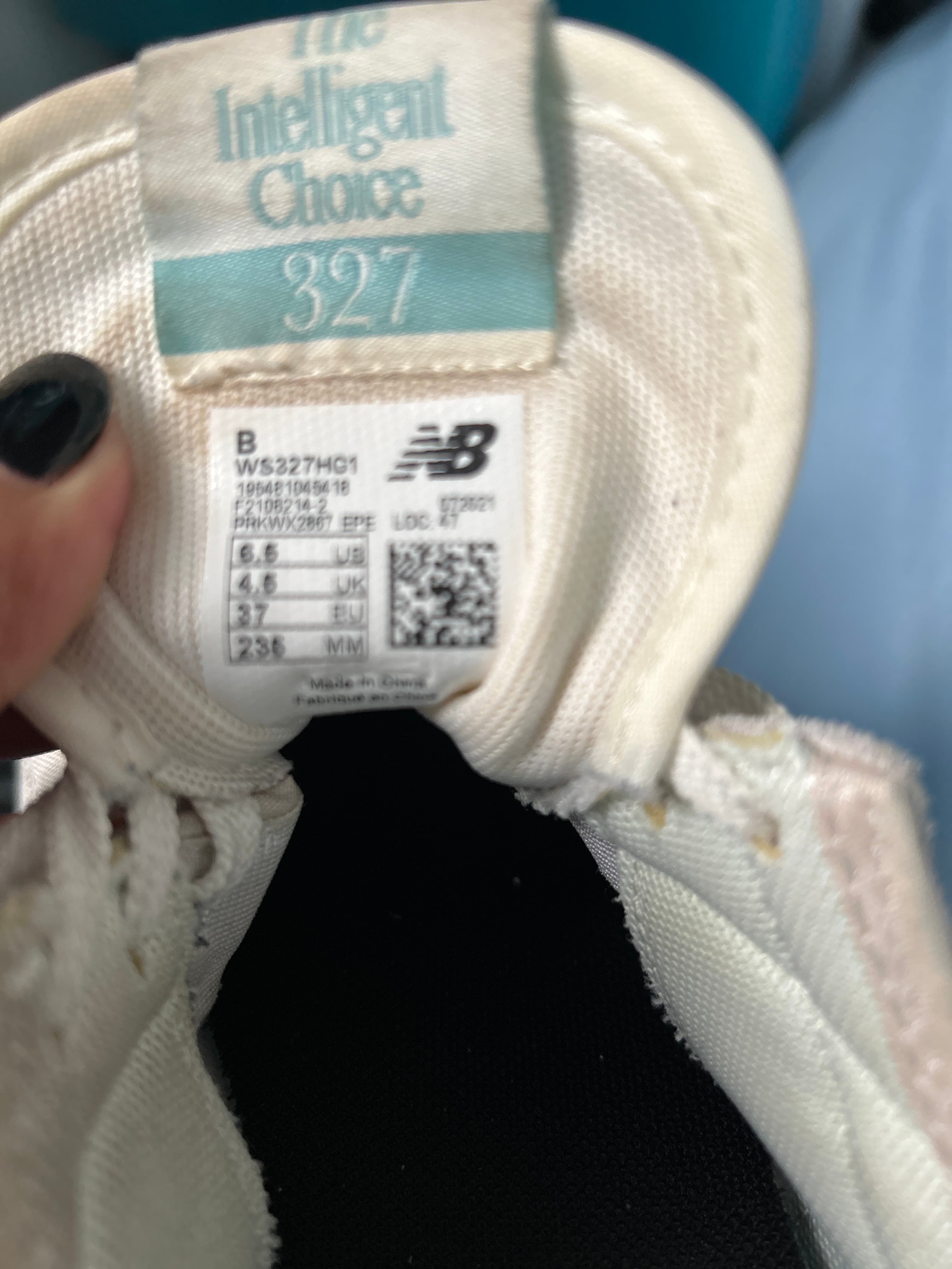 New Balance 327 Shoes - AI says Real - Image 1