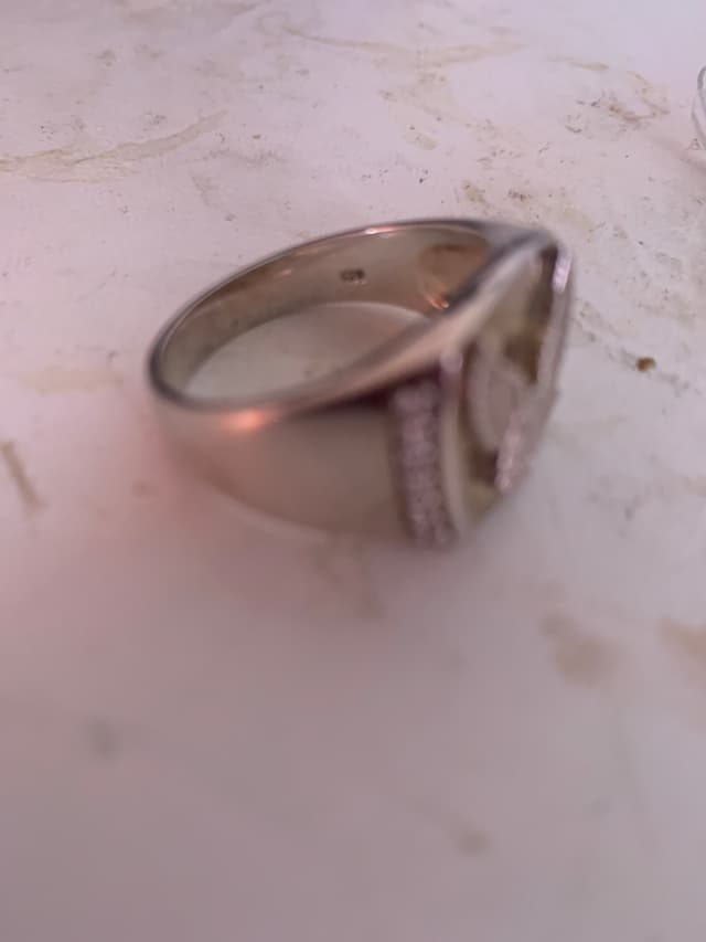 Eagle motif signet ring - AI says Real