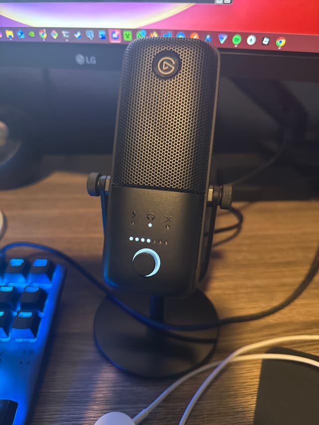 Elgato Wave:3 USB Condenser Microphone - AI says Real