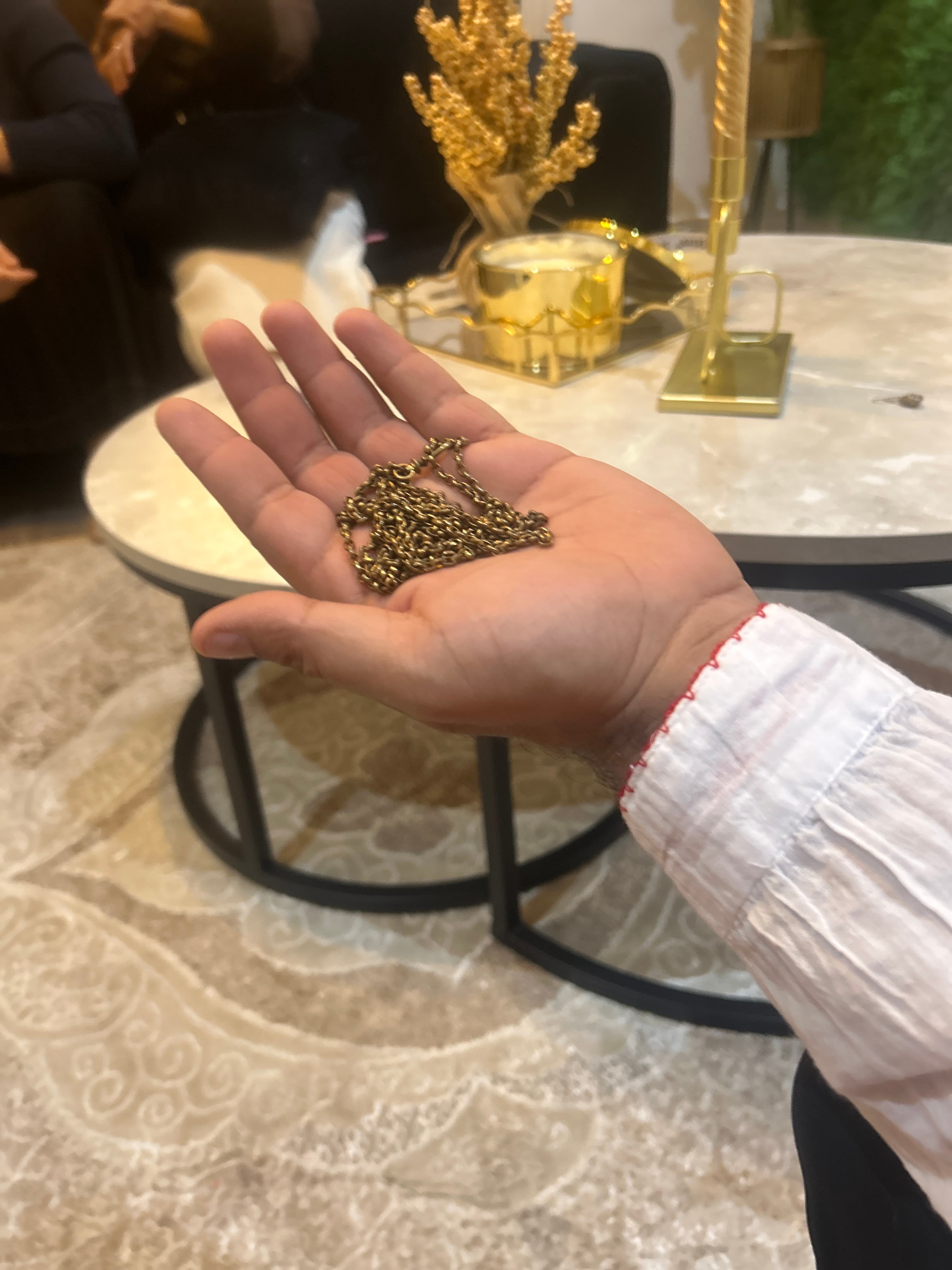 Gold-tone chain necklace - AI says Real - Image 1