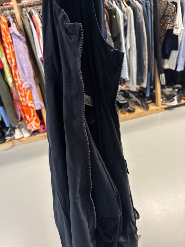 Stone Island black technical hooded jacket - AI says Real